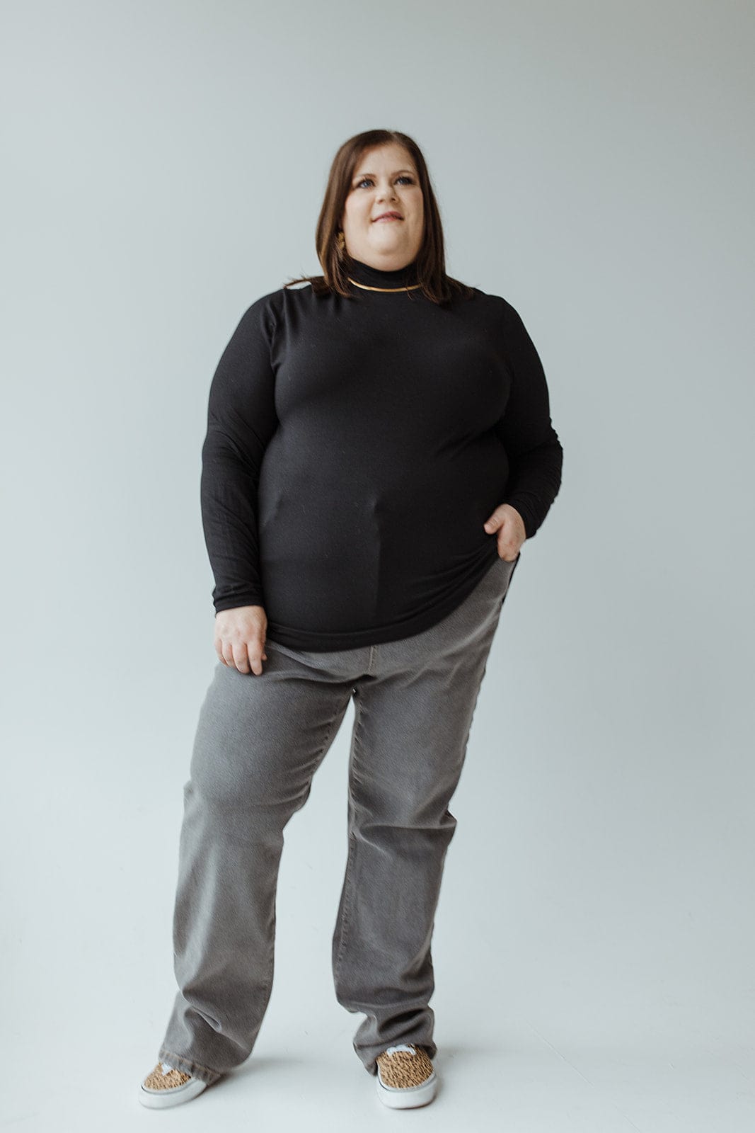 HIGH - RISE STRAIGHT LEG JEANS IN GREY - Love Marlow