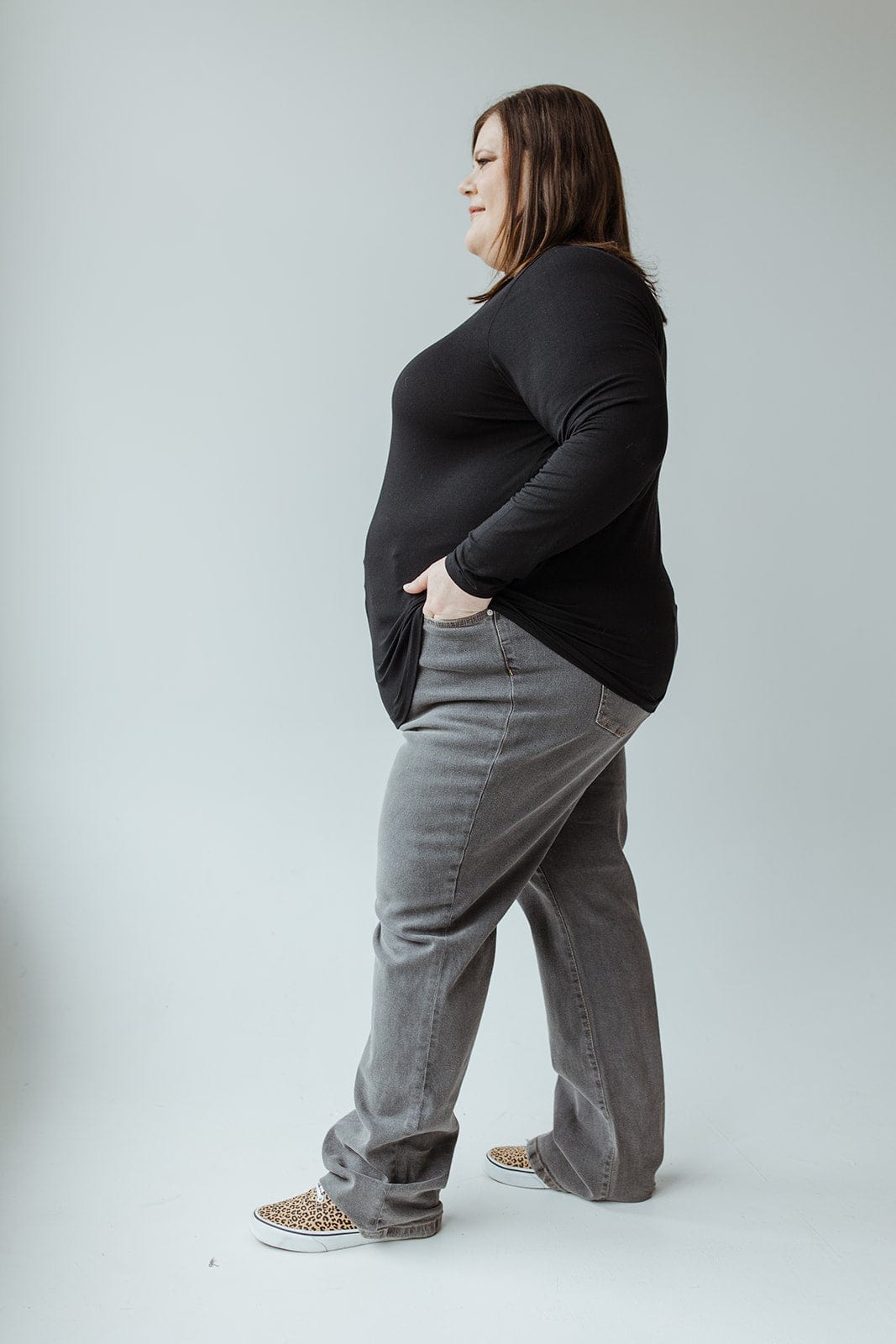 HIGH - RISE STRAIGHT LEG JEANS IN GREY - Love Marlow