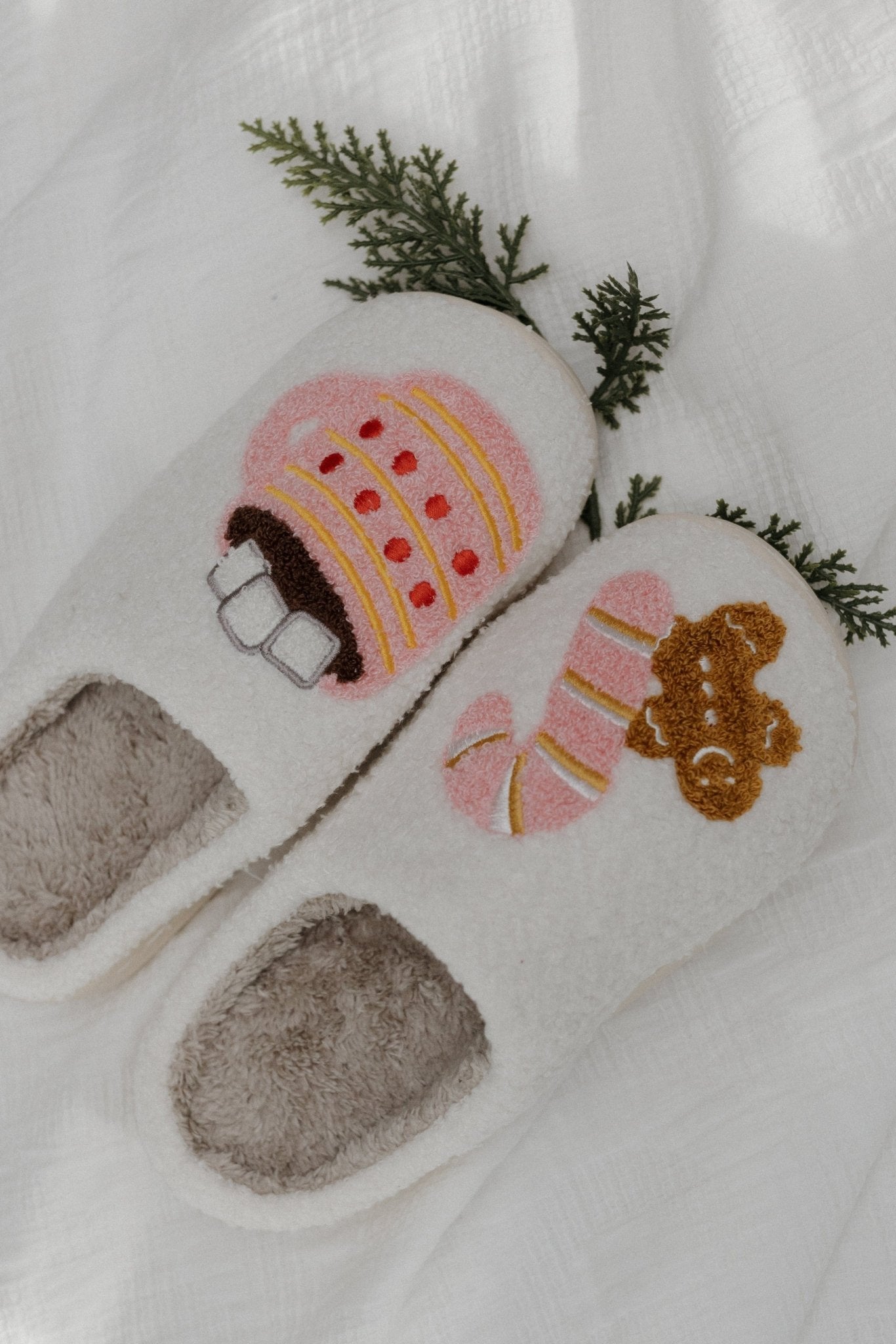 HOT COCOA GINGERBREAD & CANDY CANE FLEECE SLIPPERS – COZY HOLIDAY HOUSE SHOES - Love Marlow