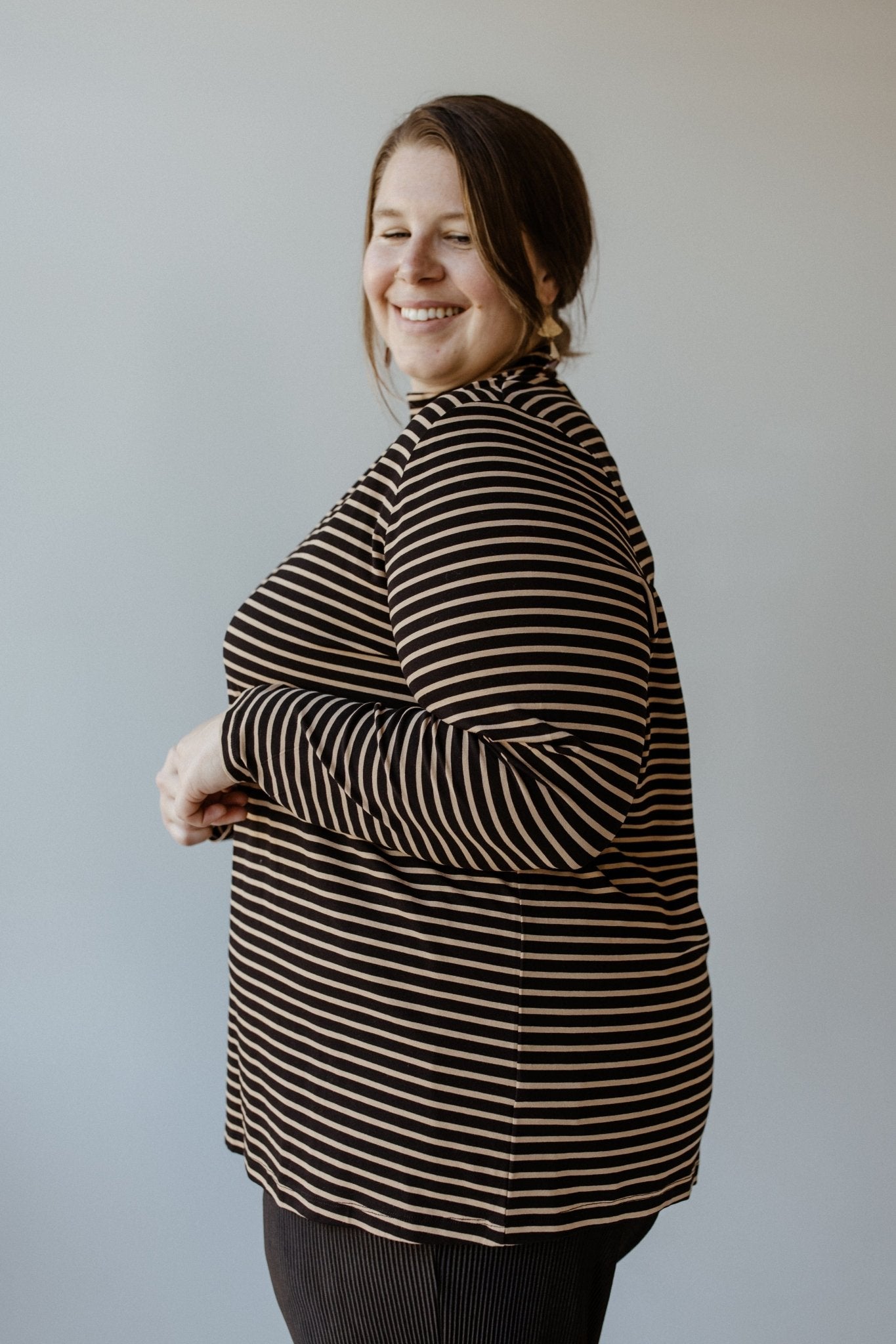 JERSEY KNIT LONG - SLEEVE STRIPED TURTLENECK - Love Marlow