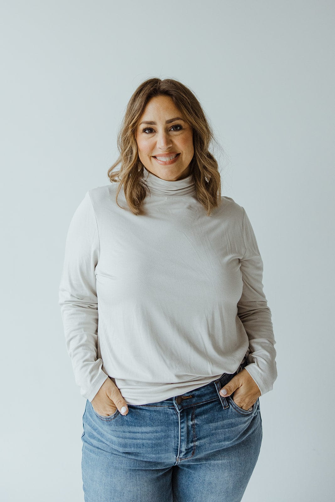 JERSEY KNIT LONG - SLEEVE TURTLENECK IN CREAM - Love Marlow