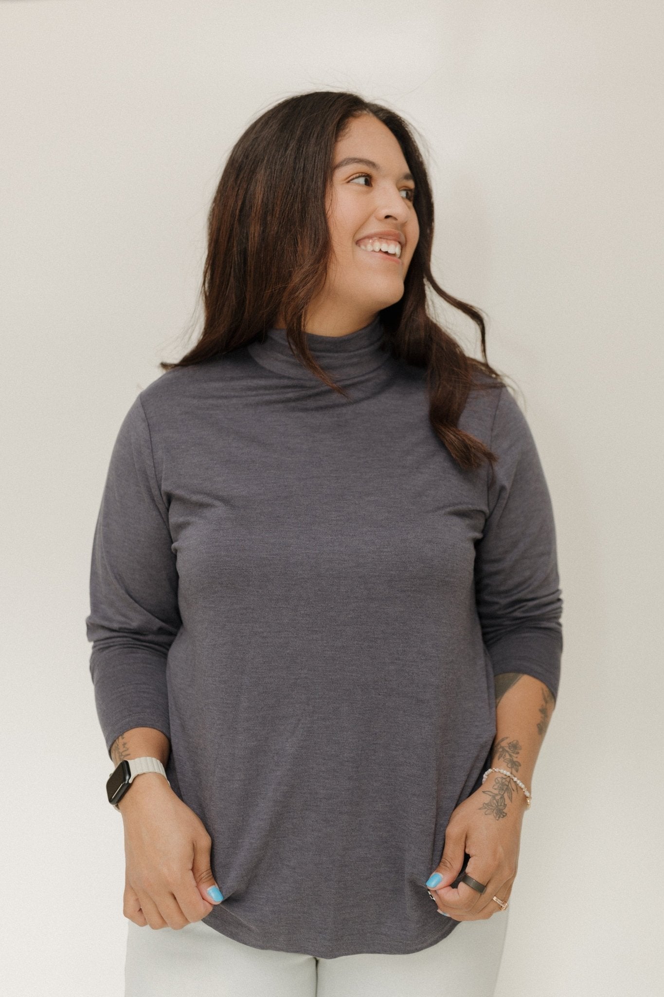 JERSEY KNIT LONG - SLEEVE TURTLENECK IN WASHED NAVY - Love Marlow