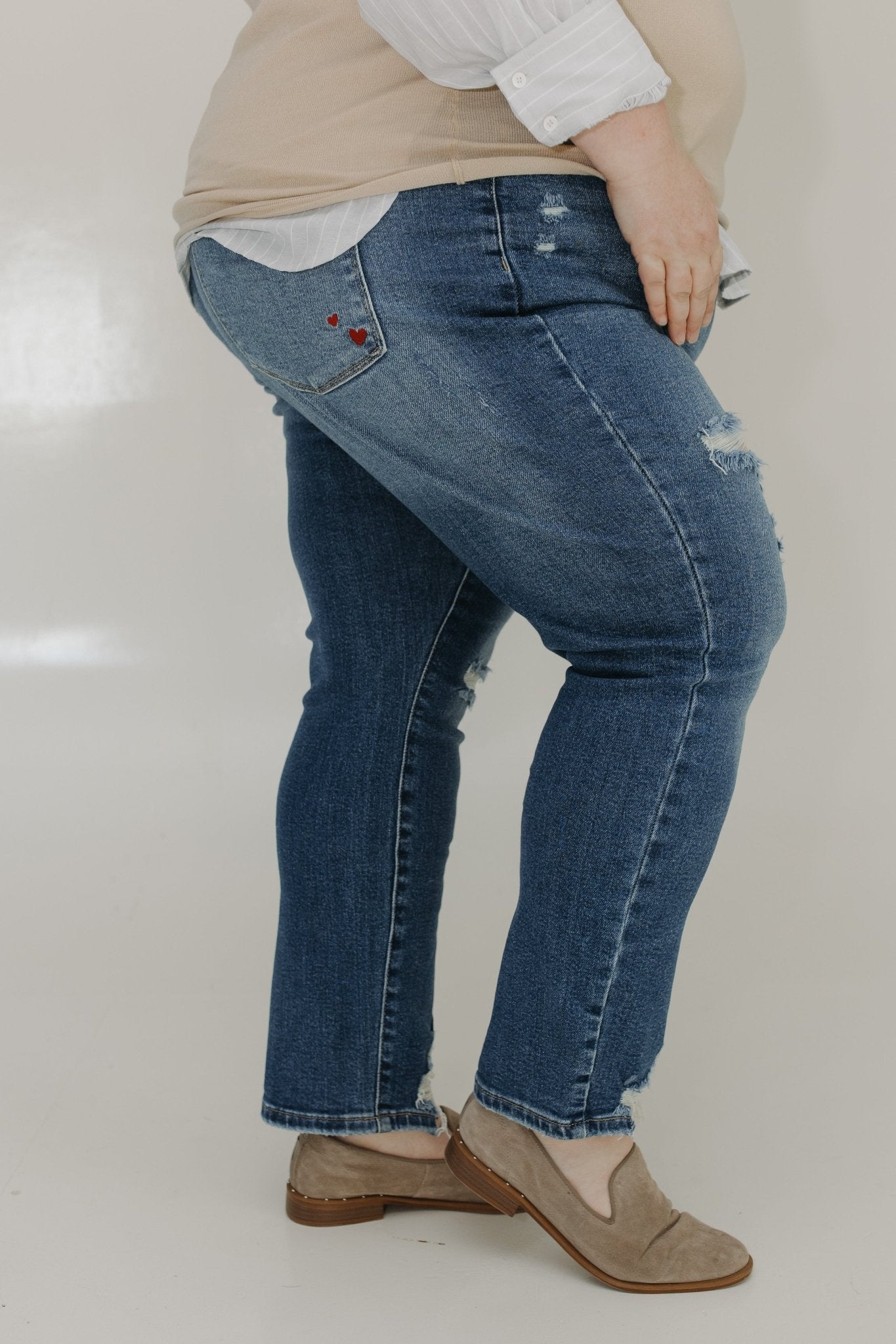 JUDY BLUE EMBROIDERED DESTROYED BOYFRIEND JEANS - Love Marlow