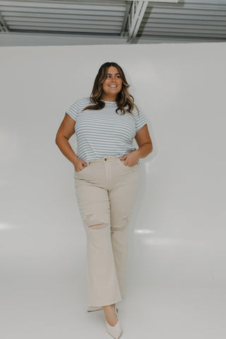 JUDY BLUE HIGH WAIST 90S STRAIGHT LEG WITH DESTROYED KNEES IN EARTHLY IVORY - Love Marlow