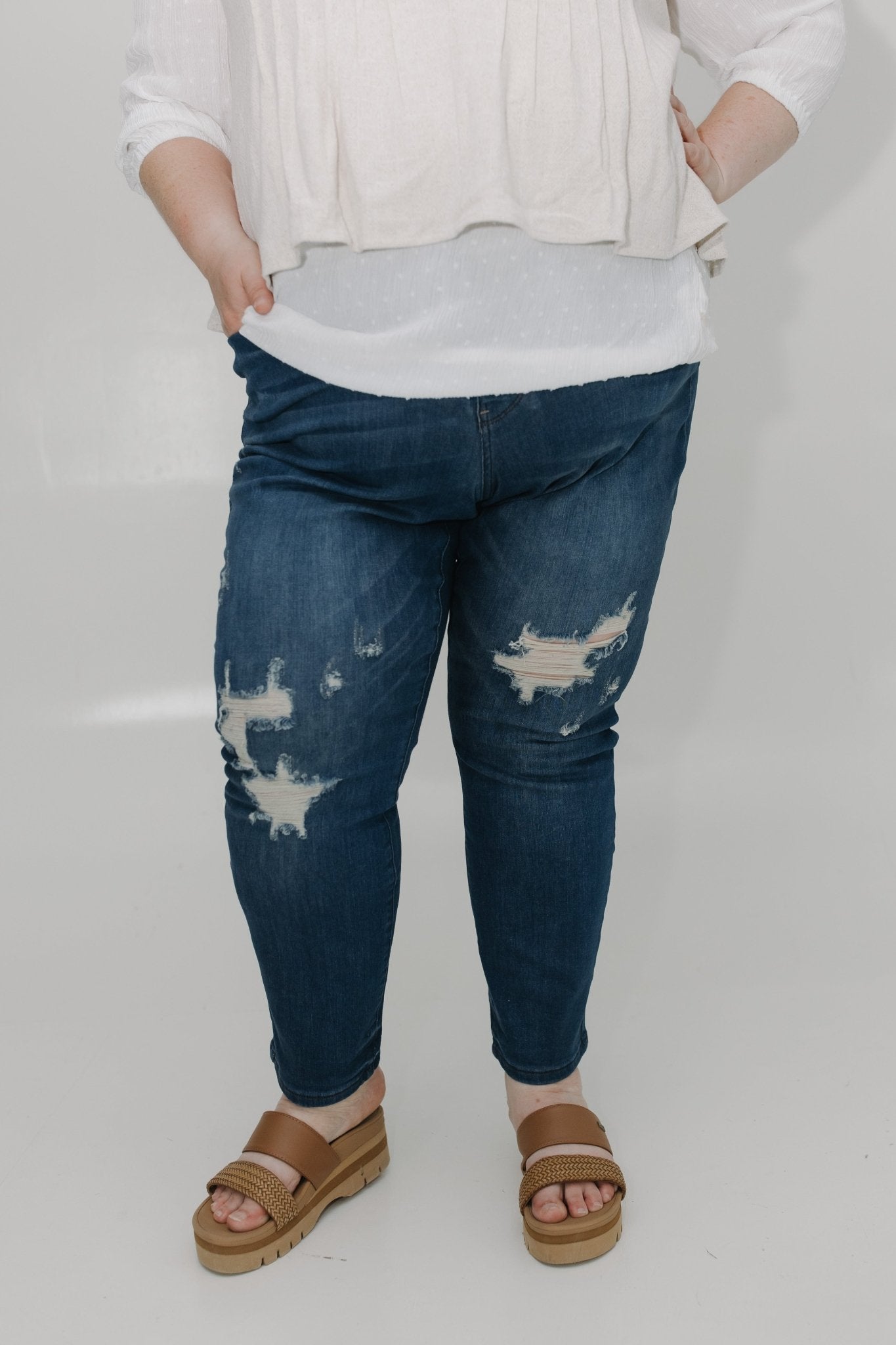 JUDY BLUE HIGH WAIST DESTROYED BOYFRIEND JEAN WITH ZIGZAG BUTTON FLY - Love Marlow