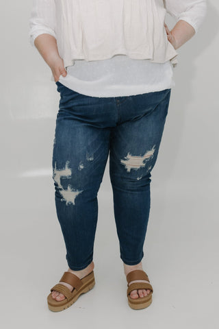 JUDY BLUE HIGH WAIST DESTROYED BOYFRIEND JEAN WITH ZIGZAG BUTTON FLY - Love Marlow