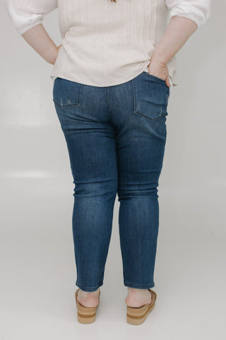 JUDY BLUE HIGH WAIST DESTROYED BOYFRIEND JEAN WITH ZIGZAG BUTTON FLY - Love Marlow