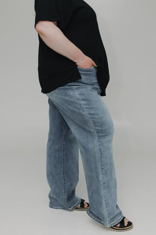 JUDY BLUE HIGH WAIST NON - DISTRESSED STRAIGHT LEG JEAN - Love Marlow