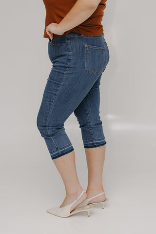 JUDY BLUE HIGH WAIST PULL ON CAPRI WITH POCKETS - Love Marlow