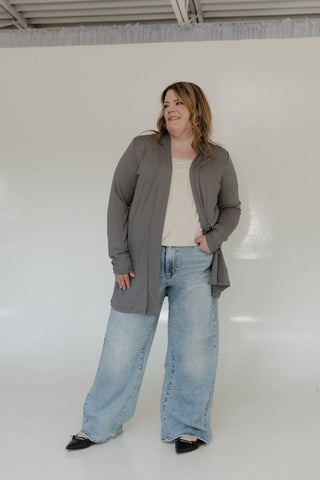 JUDY BLUE HIGH WAIST RELAXED STRAIGHT IN VINTAGE LIGHT WASH - Love Marlow