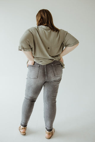 JUDY BLUE HIGH - WAIST TUMMY CONTROL JEANS IN WASHED GREY - Love Marlow