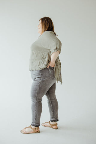 JUDY BLUE HIGH - WAIST TUMMY CONTROL JEANS IN WASHED GREY - Love Marlow