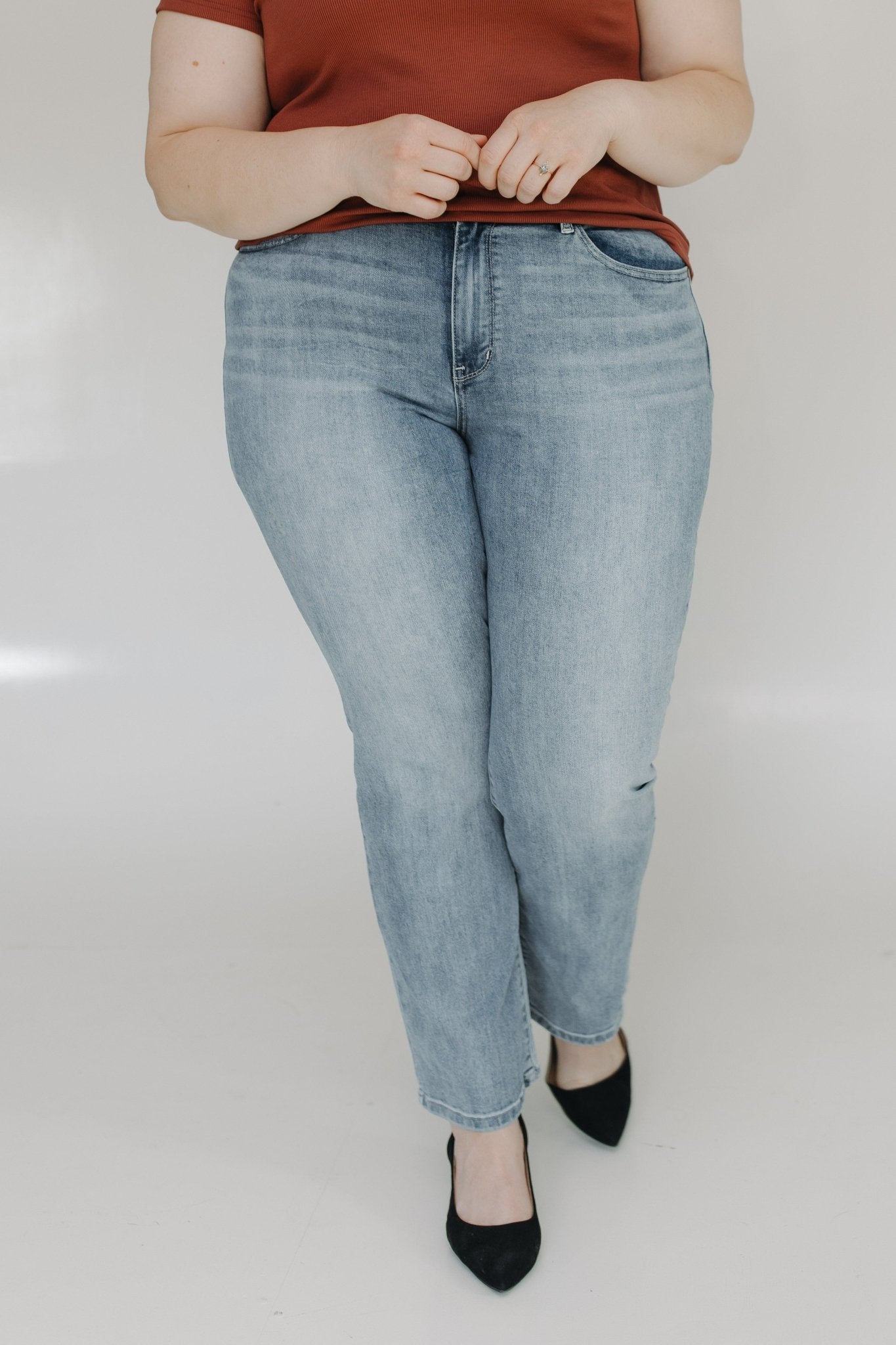 JUDY BLUE HIGH WAIST VINTAGE LOOK 90S STRAIGHT LEG IN LIGHT MEDIUM WASH - Love Marlow