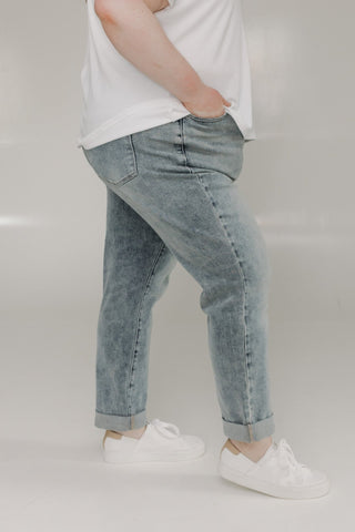 JUDY BLUE HIGH WAIST VINTAGE WASH ROLLED CUFF BOYFRIEND JEANS - Love Marlow