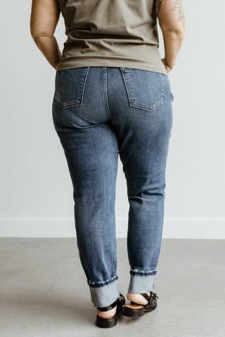 JUDY BLUE MID - RISE CAT SCRATCH BOYFRIEND JEAN WITH WIDE CUFF IN MEDIUM WASH - Love Marlow