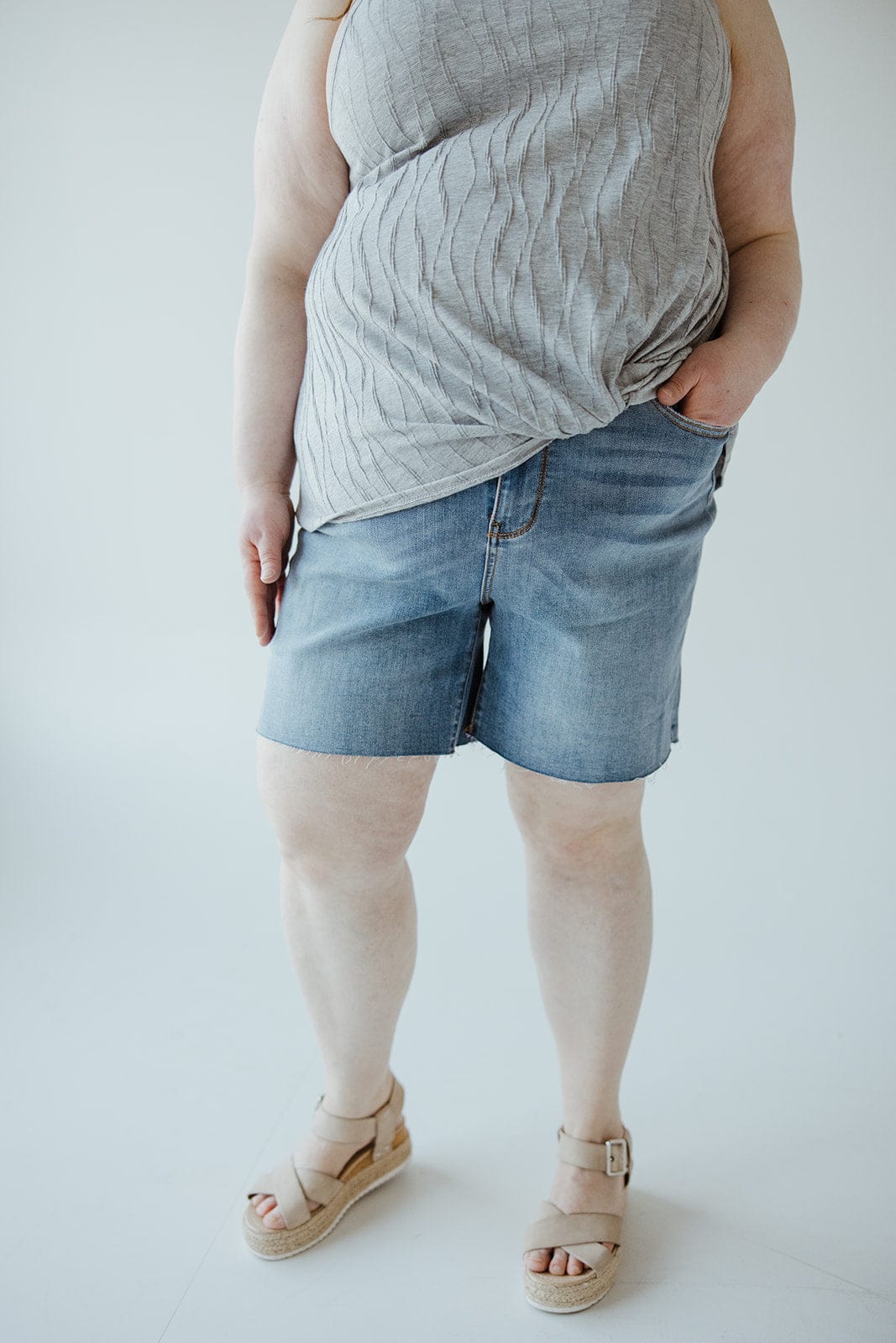 JUDY BLUE MID RISE CUT OFF SHORTS - Love Marlow