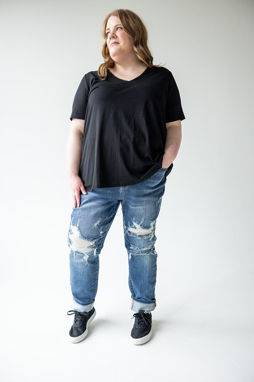 JUDY BLUE MID - RISE DESTROYED CUFFED BOYFRIEND JEANS IN MEDIUM BLUE - 24 - Love Marlow