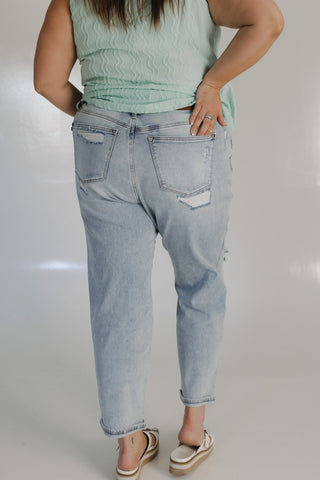 JUDY BLUE MID - RISE DESTROYED KNEE WITH REPAIRED STITCHING - Love Marlow