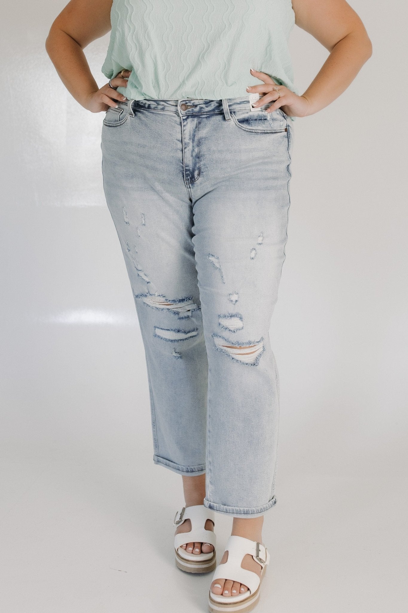 JUDY BLUE MID - RISE DESTROYED KNEE WITH REPAIRED STITCHING - Love Marlow