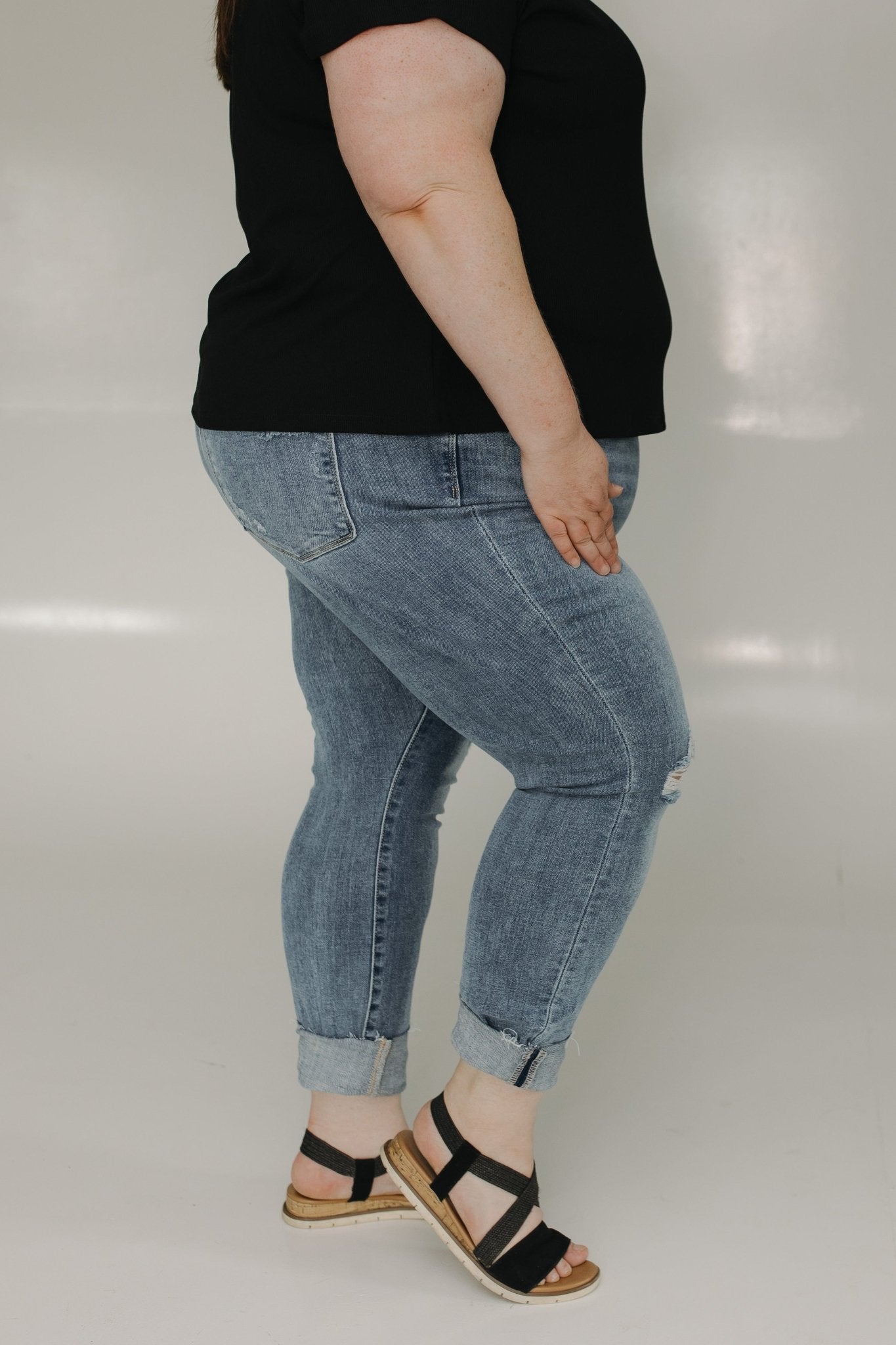 JUDY BLUE MID - RISE DESTROYED KNEES SKINNY JEAN WITH CUFF - Love Marlow