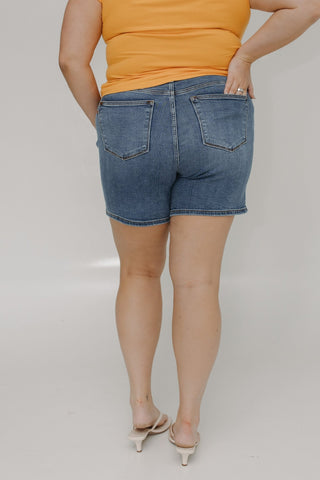 JUDY BLUE MID - RISE DOUBLE BUTTON DAD SHORTS - Love Marlow