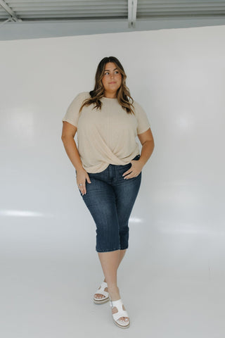 JUDY BLUE MID - RISE NON - DISTRESSED CAPRI WITH SIDE SLIT IN DARK WASH - Love Marlow