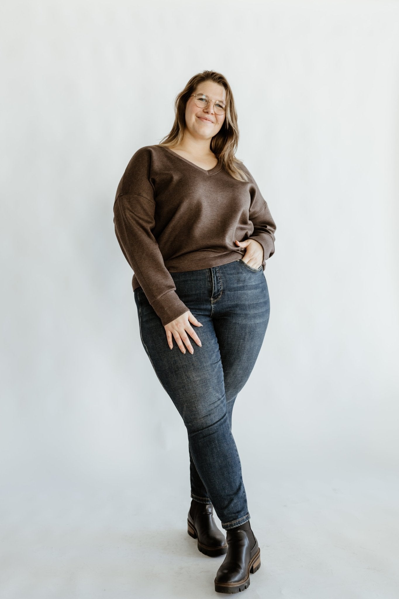 JUDY BLUE MID - RISE NON - DISTRESSED TUMMY CONTROL SKINNY JEAN IN DARK VINTAGE WASH - Love Marlow