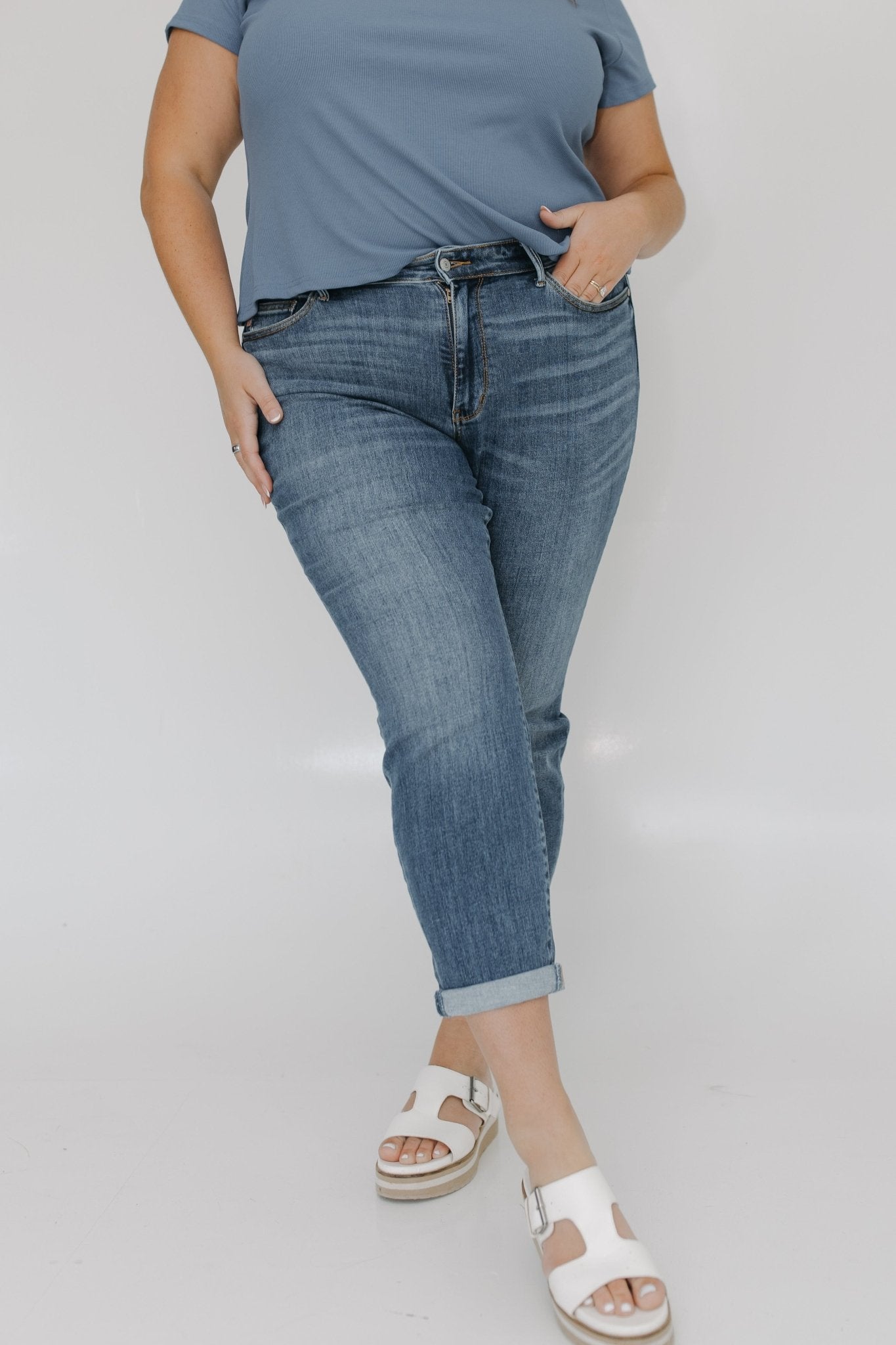 JUDY BLUE MID - RISE VINTAGE WASH NON - DISTRESSED BOYFRIEND JEAN WITH A ROLLED CUFF - Love Marlow