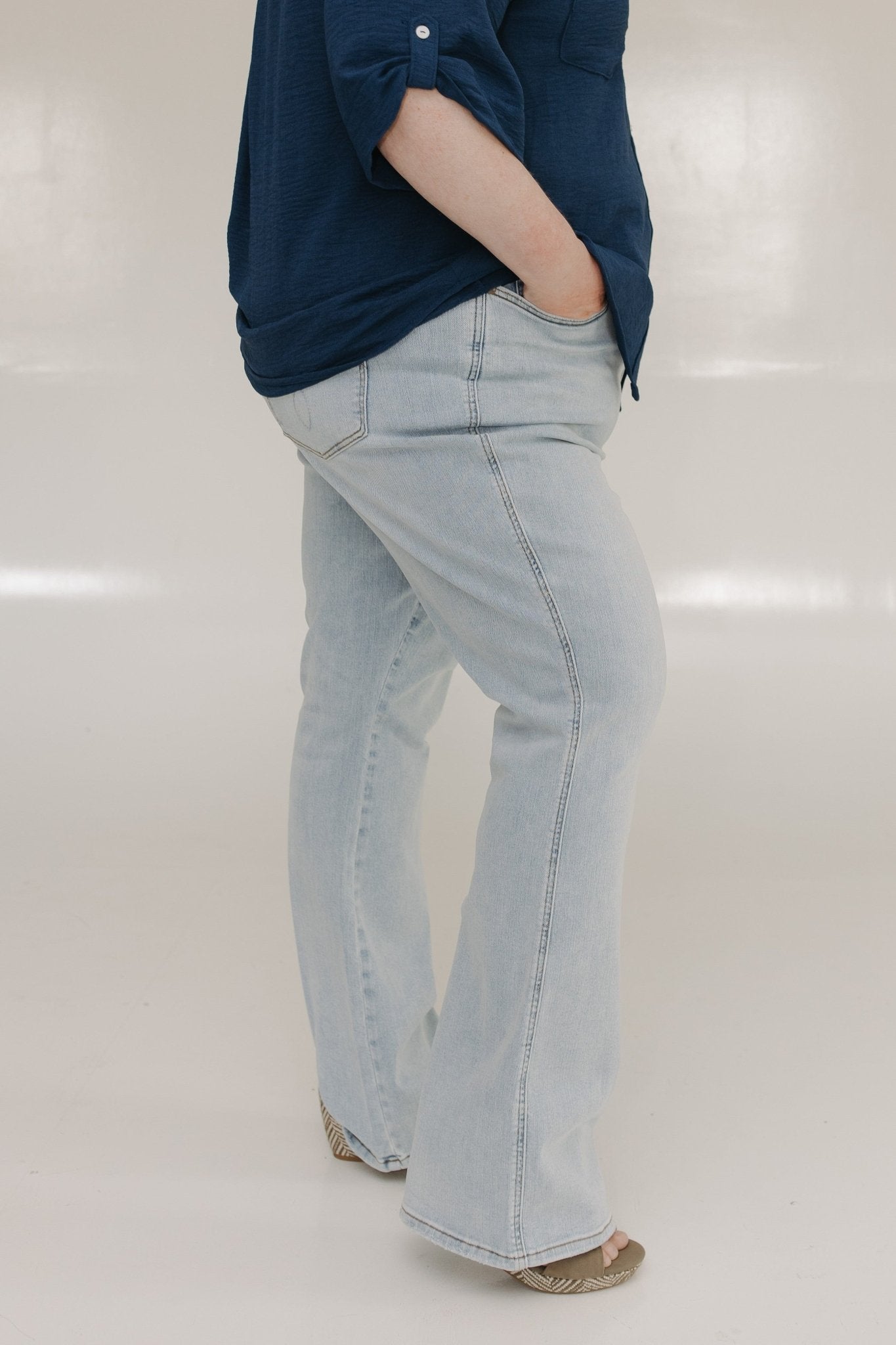 JUDY BLUE TUMMY CONTROL LIGHT WASH BOOTCUT JEANS IN REGULAR - Love Marlow