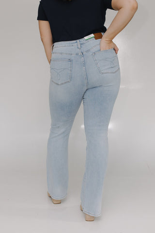 JUDY BLUE TUMMY CONTROL LIGHT WASH BOOTCUT JEANS IN TALL - Love Marlow