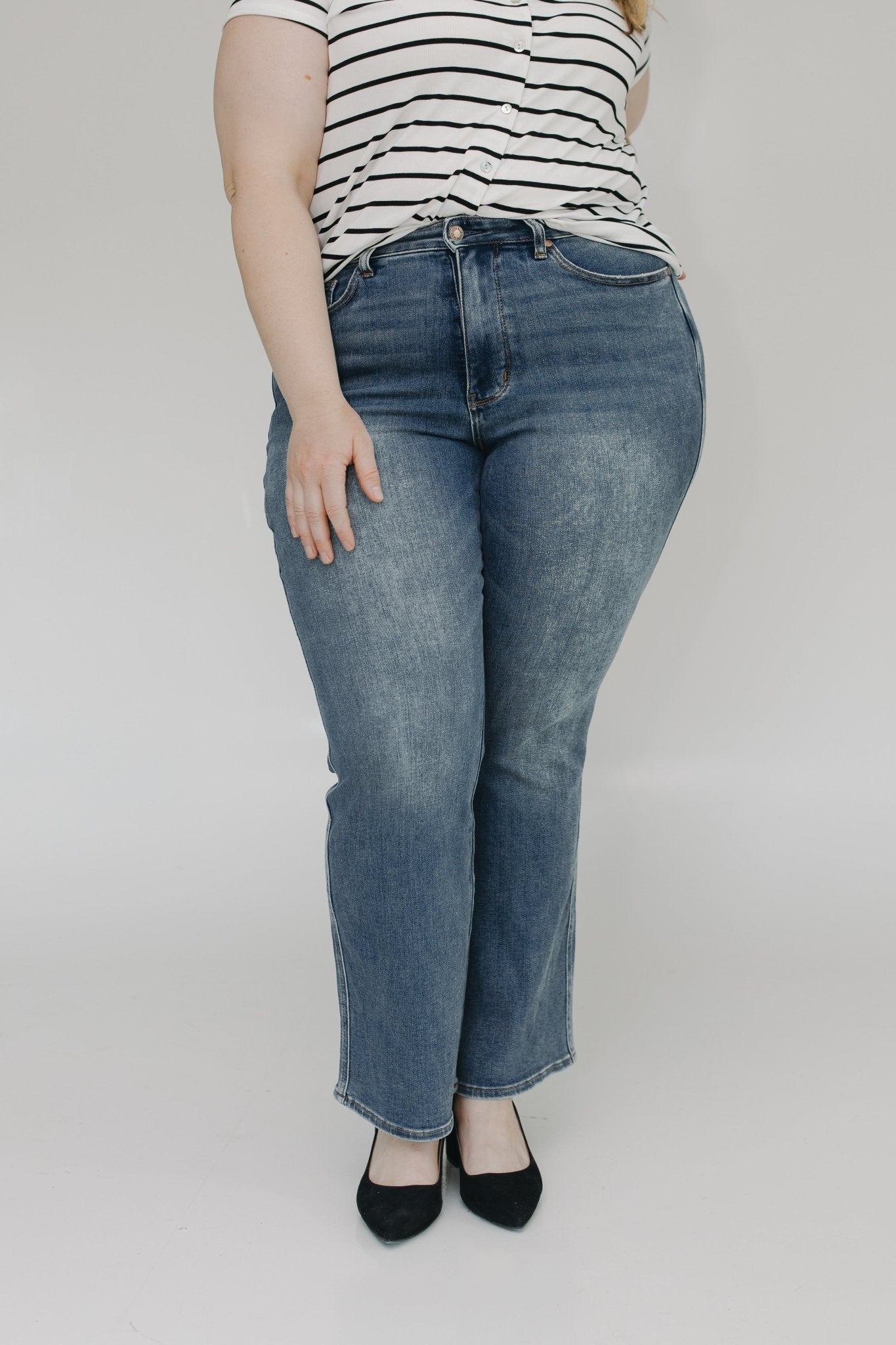 JUDY BLUE TUMMY CONTROL MEDIUM WASH BOOTCUT JEANS IN REGULAR - Love Marlow