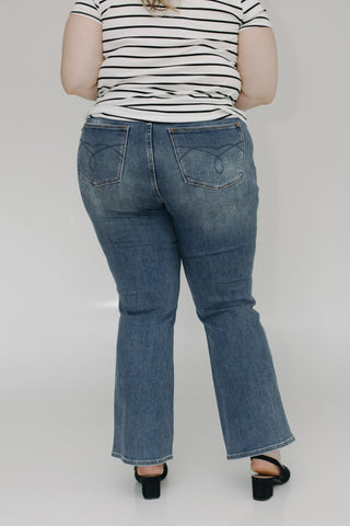 JUDY BLUE TUMMY CONTROL MEDIUM WASH BOOTCUT JEANS IN REGULAR - Love Marlow