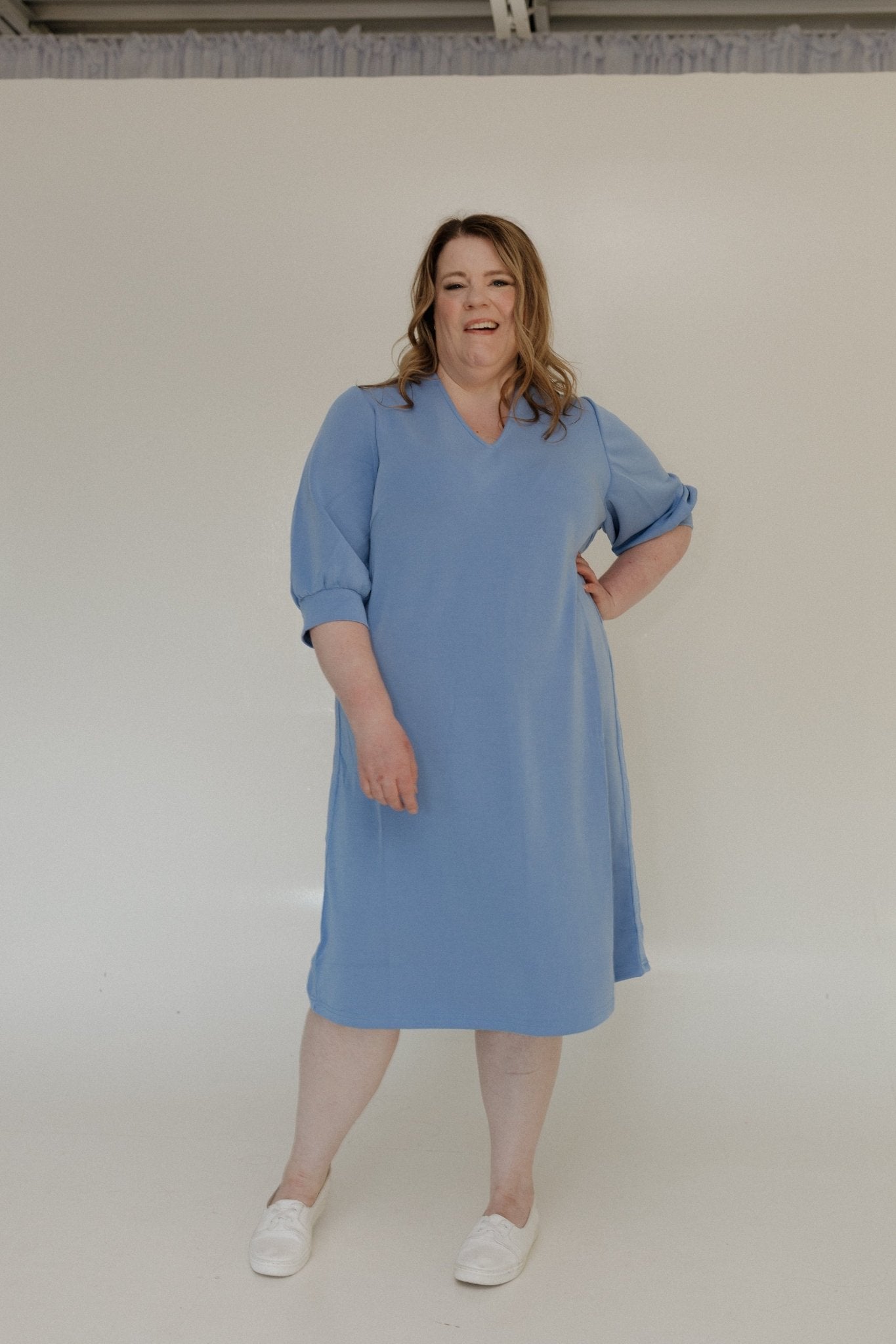 LIGHT AS AIR V - NECK DRESS WITH PIPING DETAIL IN DUSTY LIGHT BLUE - Love Marlow