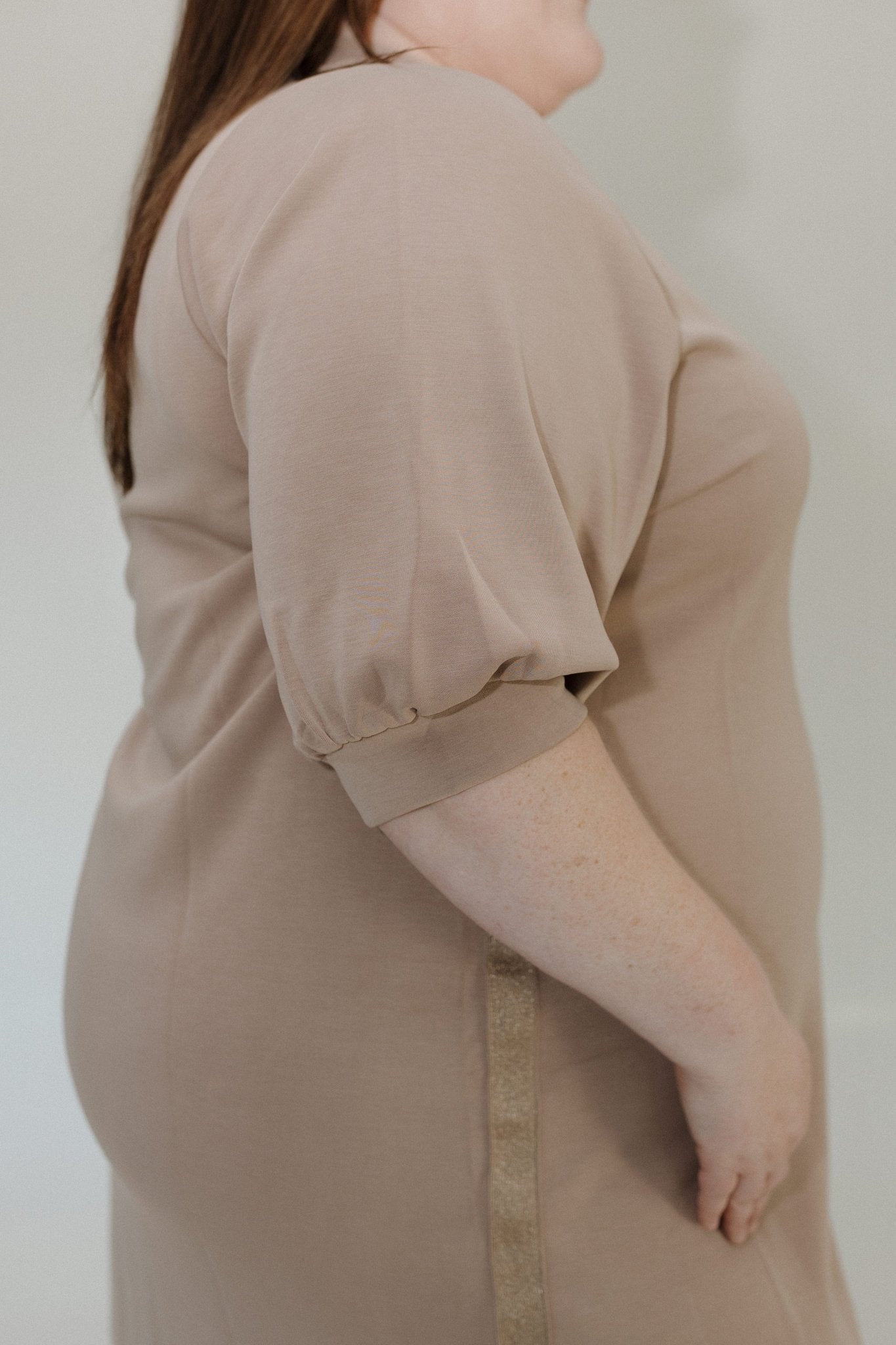 LIGHT AS AIR V - NECK DRESS WITH PIPING DETAIL IN MOCHA - Love Marlow