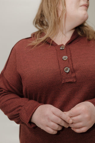 LIGHTWEIGHT BUTTON FRONT HOODIE IN WINE - Love Marlow