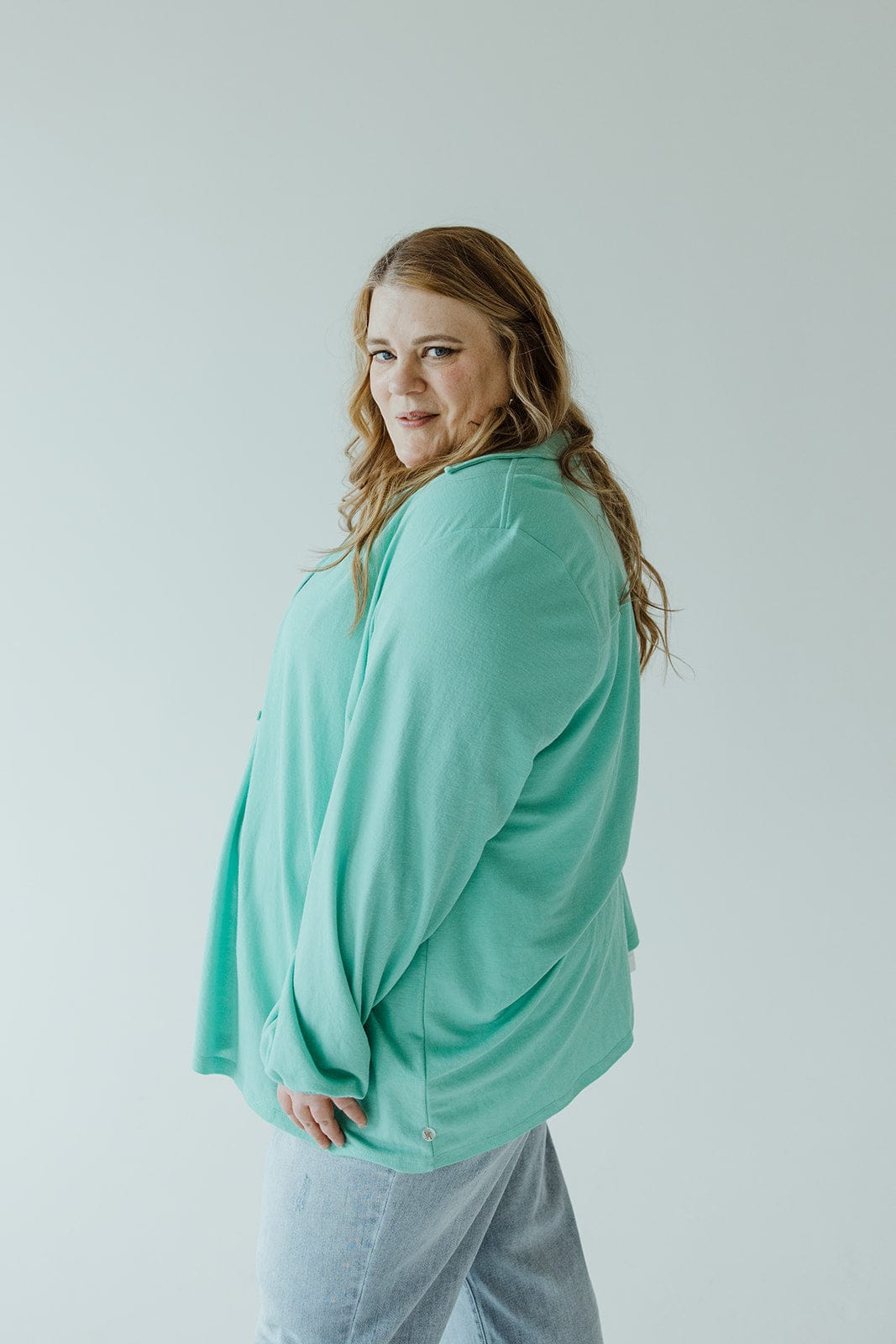 LIGHTWEIGHT KNIT BUTTON - DOWN IN SPRING AQUAMARINE - Love Marlow