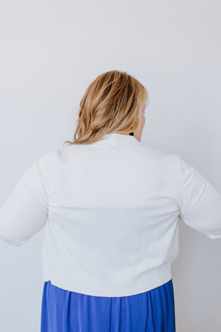 LIGHTWEIGHT SHORT CARDIGAN IN IVORY - Love Marlow
