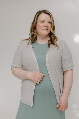 LIGHTWEIGHT SHORT SLEEVE CARDIGAN IN DOVE - Love Marlow