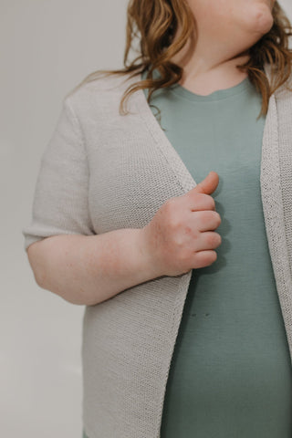 LIGHTWEIGHT SHORT SLEEVE CARDIGAN IN DOVE - Love Marlow