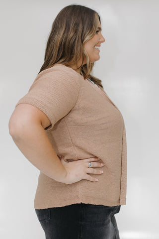 LIGHTWEIGHT SHORT SLEEVE CARDIGAN IN LIGHT CAMEL - Love Marlow