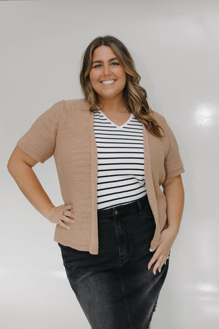 LIGHTWEIGHT SHORT SLEEVE CARDIGAN IN LIGHT CAMEL - Love Marlow