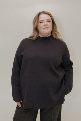 LIGHTWEIGHT SWEATER WITH ZIPPER DETAIL IN BLUE GREY - Love Marlow