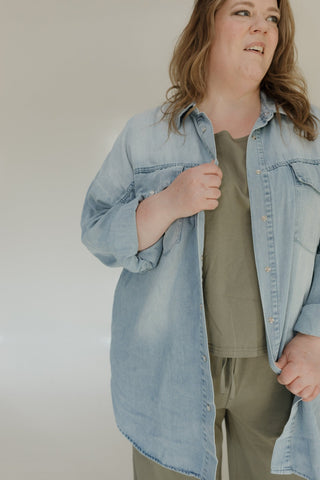 LONG CHAMBRAY SHIRT IN WASHED LIGHT DENIM - Love Marlow