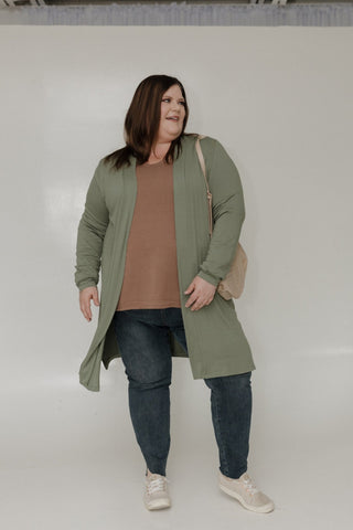 LONG SLEEVE CARDIGAN WITH BACK RUCHING IN FERN - 22/24 - Love Marlow