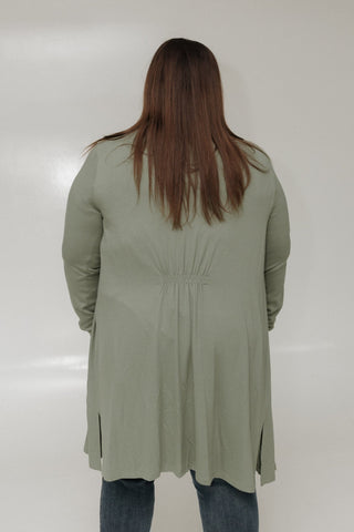 LONG SLEEVE CARDIGAN WITH BACK RUCHING IN FERN - 22/24 - Love Marlow