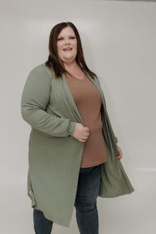LONG SLEEVE CARDIGAN WITH BACK RUCHING IN FERN - 22/24 - Love Marlow