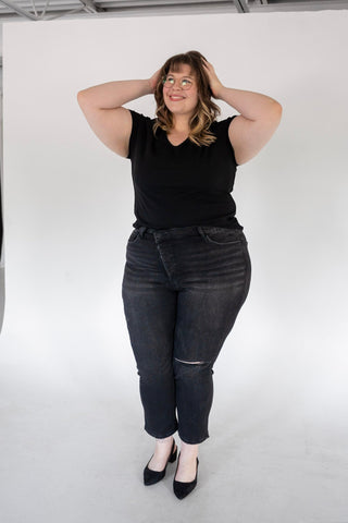 Lovervet High Rise Distressed Straight Jeans – Black - Love Marlow