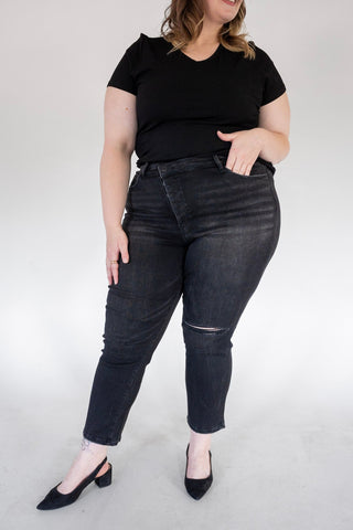 Lovervet High Rise Distressed Straight Jeans – Black - Love Marlow