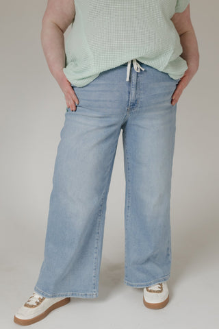 Lovervet Super High Rise Crop Wide Leg Jeans – Light Wash - Love Marlow