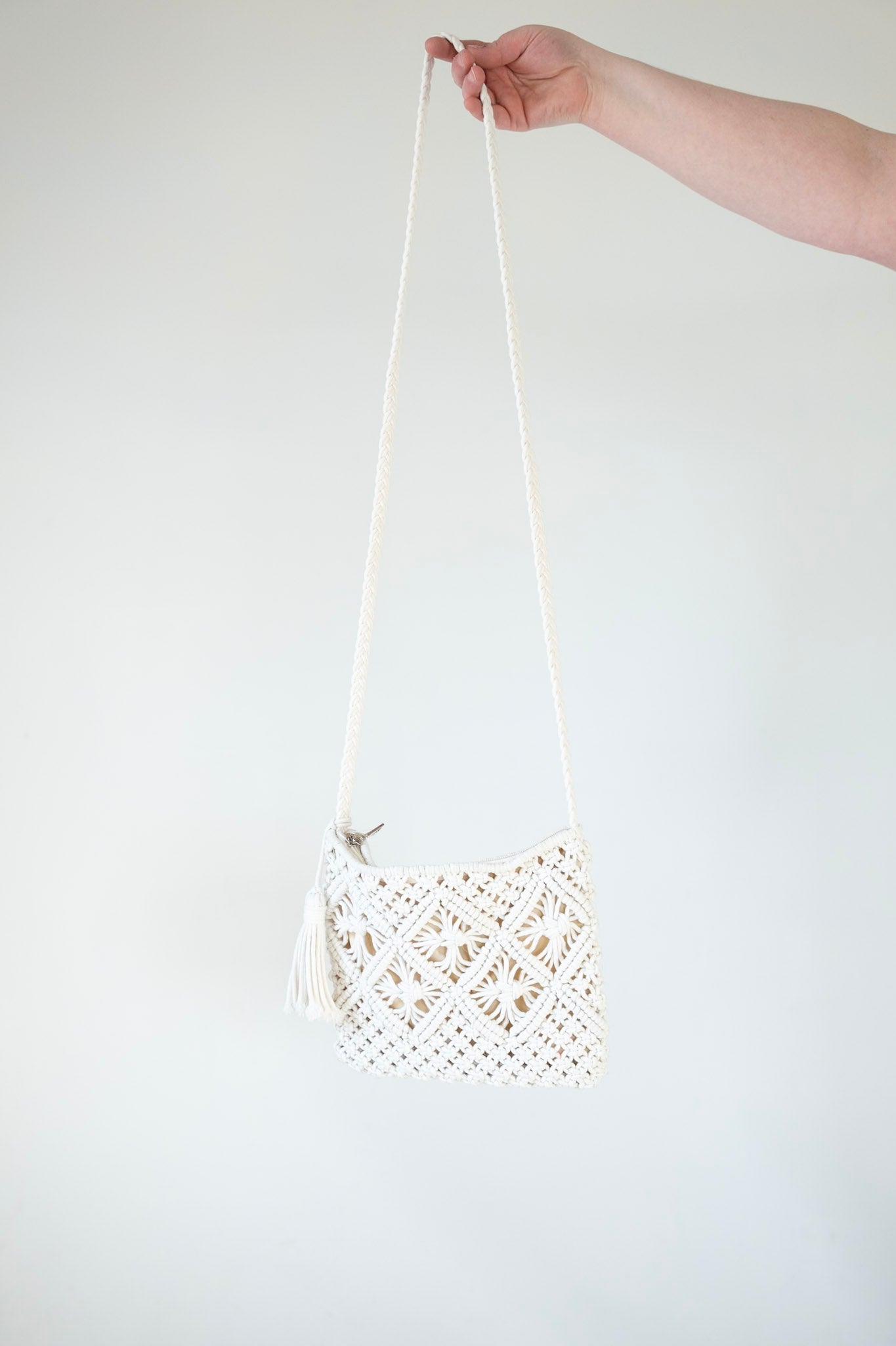 MACRAME CROSSBODY BAG IN WHITE - Love Marlow